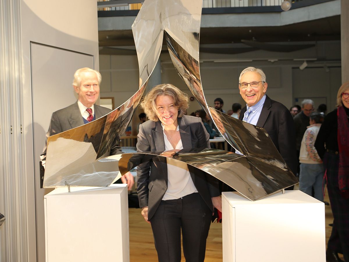 The sculpture, Journey, by John Robinson, was unveiled as part of the Ogden at 20 celebrations by Vice-Chancellor Professor Karen O’Brien (centre). The sculpture was donated by Ogden Centre supporter Damon de Laszlo and Robert Heffner III. 